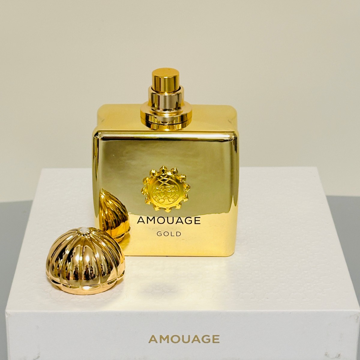 Perfume Fragrance Families - Amouage Gold Woman EDP 100 мл