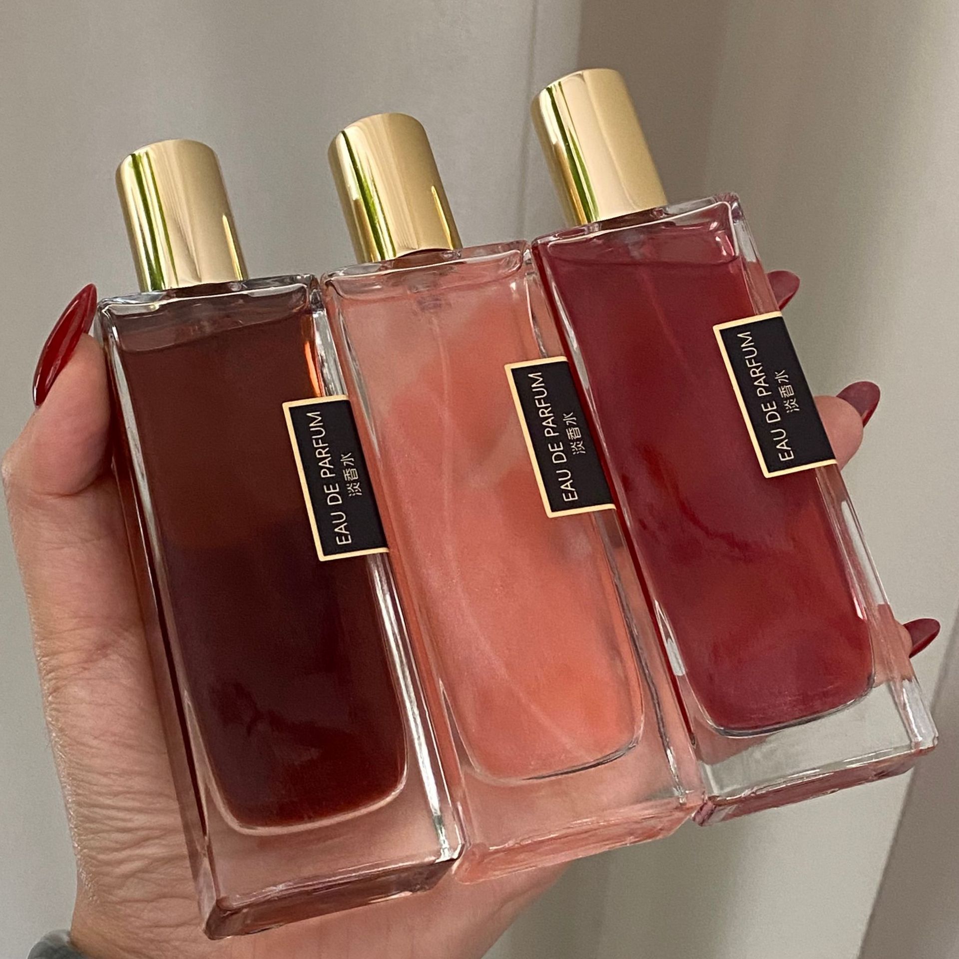 Туалетная вода Reversal Paris  – обзор и цена Perfume Fragrance Paris