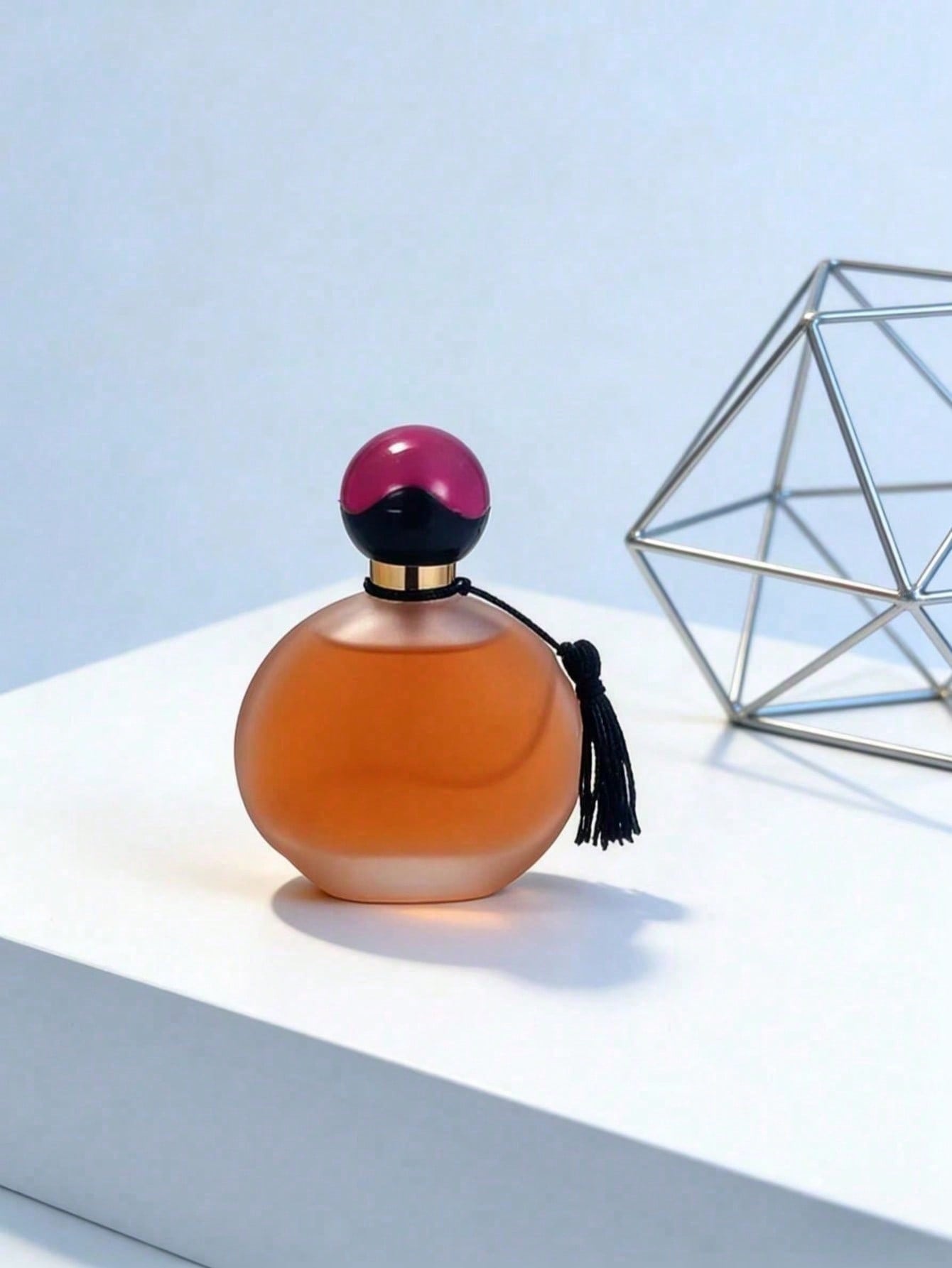 Винтажный парфюм с круглой кры – обзор и цена Eau De Parfum Women